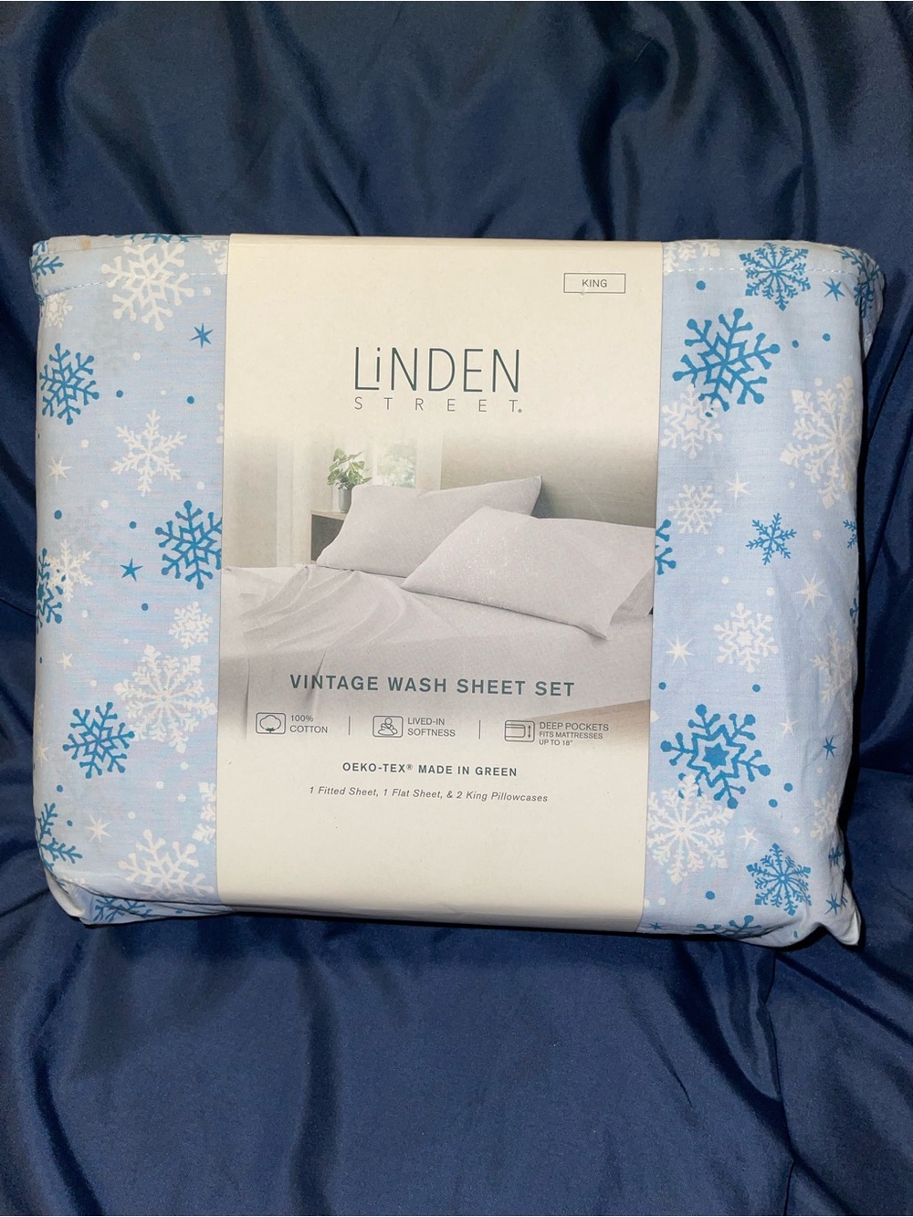 Linden Snowflake Print Sheet Set in Light Blue and White